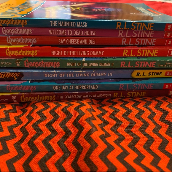 Goosebumps Lot of 8. R.L. Stine Very Good Condition👻 - Picture 8 of 9